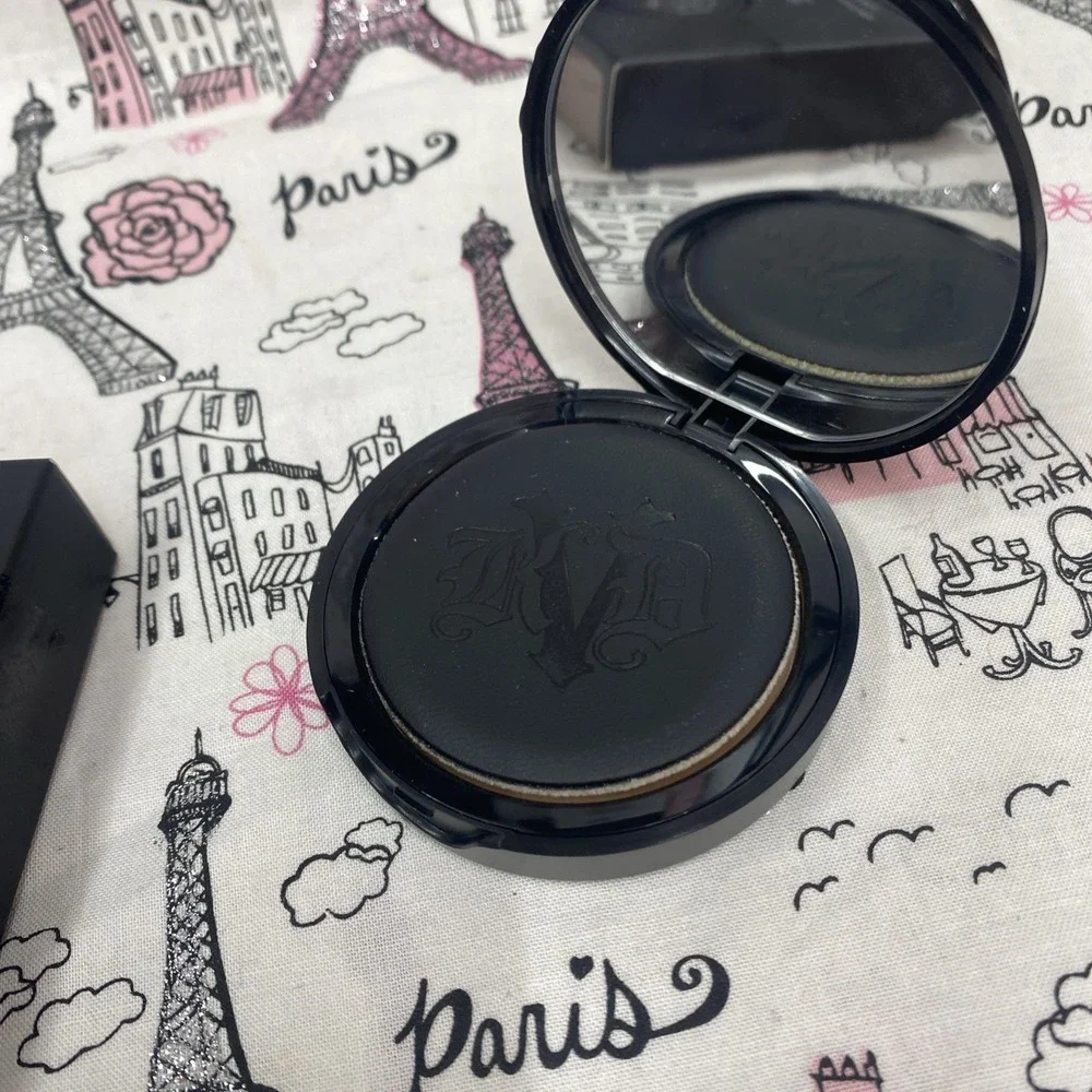 Kat Von‎ D Lock-it Blotting Powder Matifiante Shade Deep Read Description